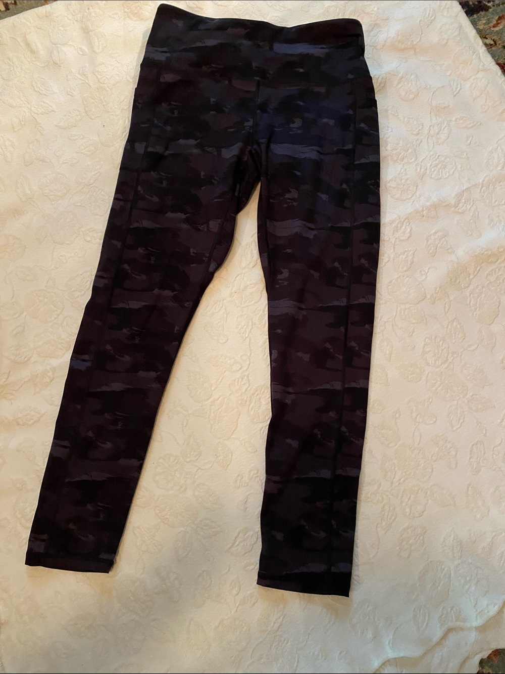 Women’s  Black Camo Active Leggings